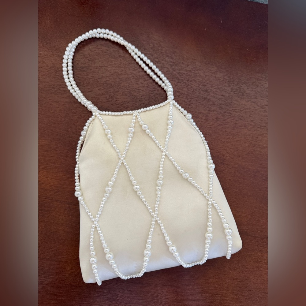 Serilda Pearl Handbag Ivory Satin